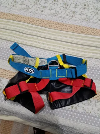 Arnés barrancos Petzl