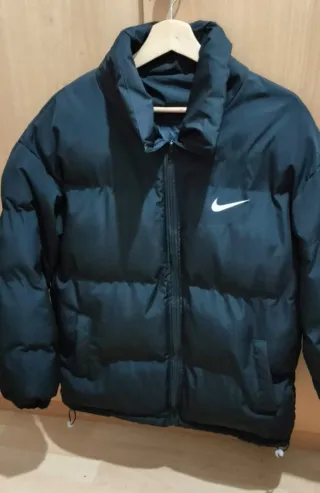 Chaqueta Nike acolchada negra