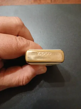 Accendino Zippo con disegno nave e faro