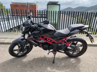 Benelli BN 125 Negra