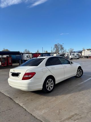 Mercedes-Benz C 200 2012
