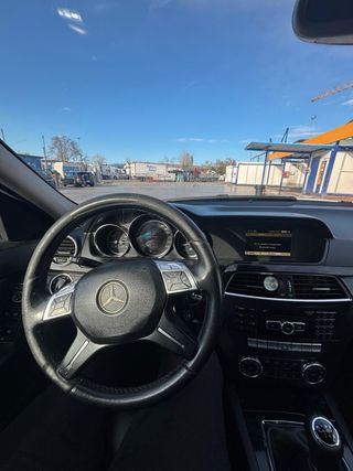 Mercedes-Benz C 200 2012
