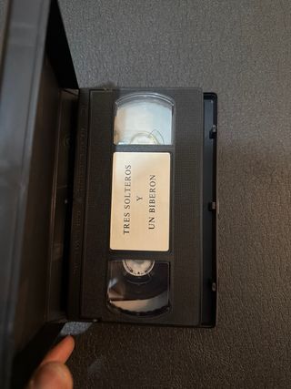 3 Solteros y un biberón VHS Comedia Francesa