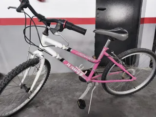 Bicicleta Jumper Rosa y Blanca