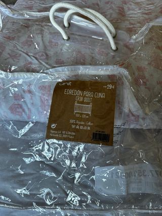 Chichonera y edredón para cuna