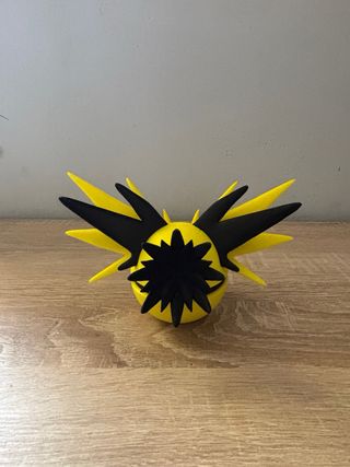Poké Ball Zapdos