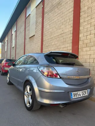 Opel Astra H GTC 150 Sport