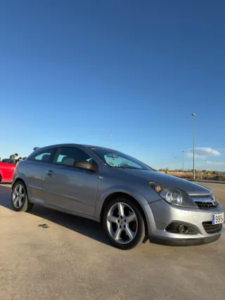 Opel Astra H GTC 150 Sport