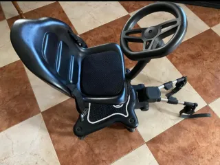 Soporte negro  para carro o sillita de paseo