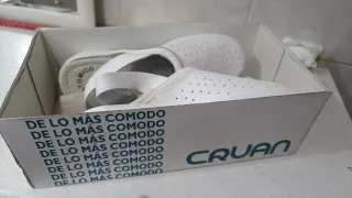 Zuecos de trabajo ATOMICO blancos