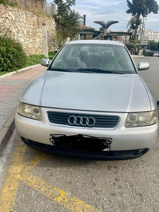 Audi A3  FUNCIONANDO PARA REPARAR