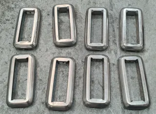 Embellecedores Asientos Traseros VW T5.