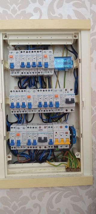 INSTALACIONES ELECTRICAS