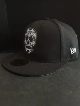 Gorra New Era 59Fifty Negra Calavera Raiders 7.1/4