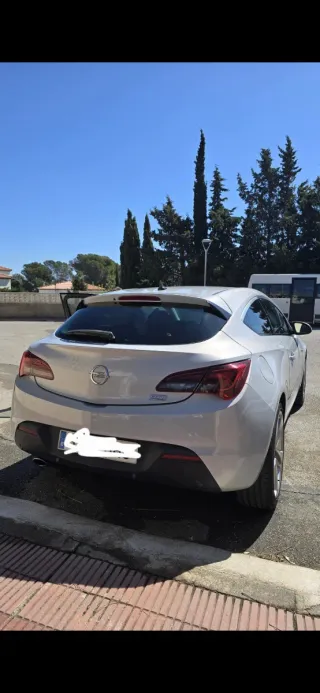 Opel Astra 2012