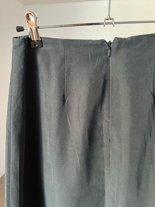 Falda midi ASOS negra aberturas