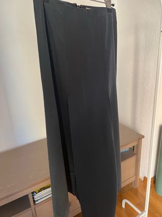 Falda midi ASOS negra aberturas