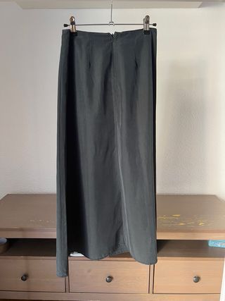 Falda midi ASOS negra aberturas