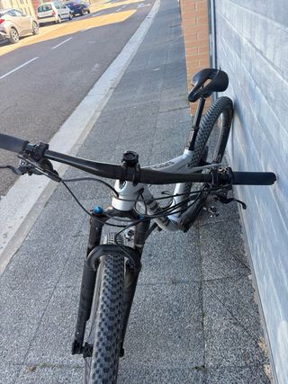 Bicicleta Trek SuperCaliber 9.8