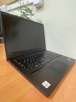 Lenovo Thinkpad E14 256GB -101440-