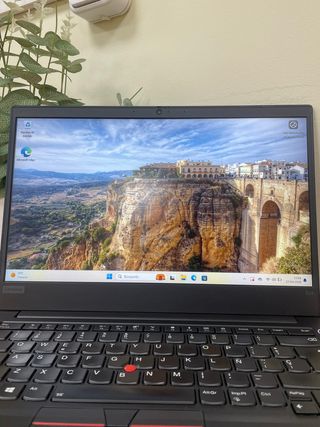 Lenovo Thinkpad E14 256GB -101440-