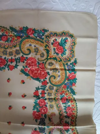 Pañoleta/Foulard Beige y Rojo