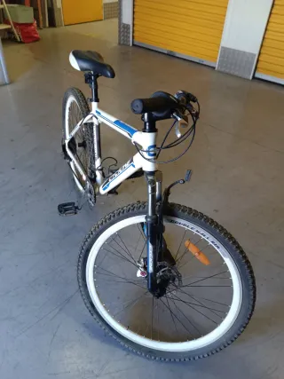 Bicicleta de Montaña Cyclone