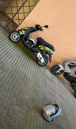 Piaggio Zip SP Scooter
