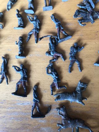 Lotto di soldatini di piombo antichi