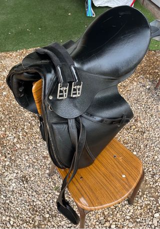 Montura de Caballo Inglesa Negra