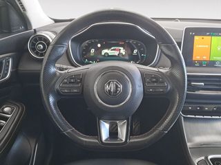 MG eHS Luxury