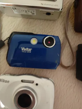 Lote 5 Fotocamere Digitali HP, Nikon, Vivitar, Casio