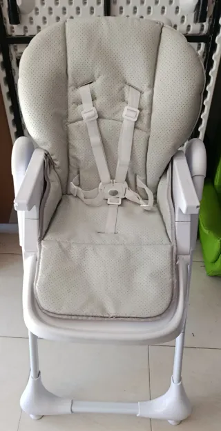 Trona para bebé con bandeja