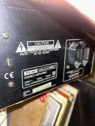 Amplificador TEAC A-R500 (90W+90W) - Gran Potencia