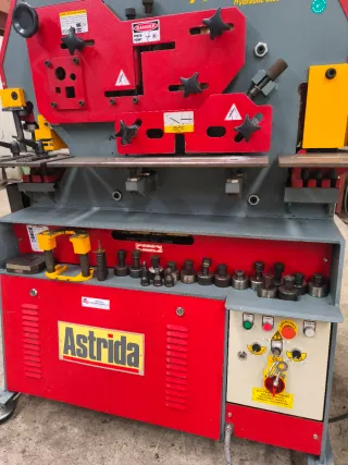 Punzonadora Hidráulica Astrida AC 60