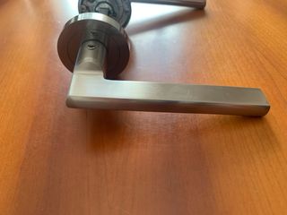 Manilla de puerta interior moderna, de aluminio