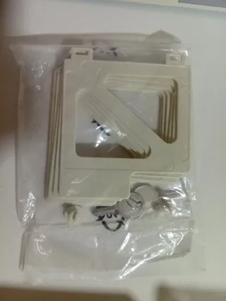 Archivador NUEVO con LLAVE de Disquetes 3.5"