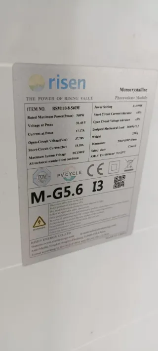Placas solares, baterías e inversor