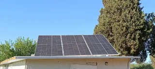 Placas solares, baterías e inversor