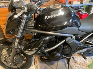 Kawasaki ER6N Negra