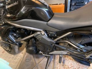 Kawasaki ER6N Negra