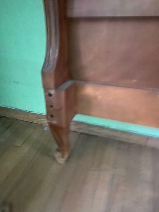 Cabecero de madera con rejilla