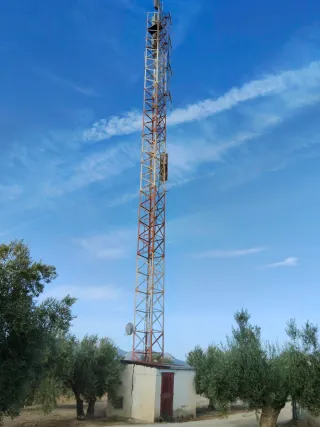 Antena para repetidor de emisora de radio
