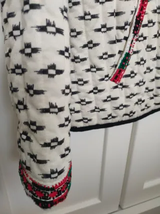 Chaqueta de inspiración étnica Bimba y Lola