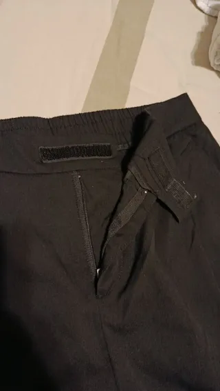 Pantalón Pinzado Estilo Oriental Negro