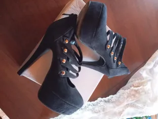 Scarpe con tacco