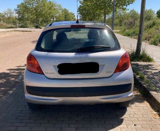 Peugeot 207 2011