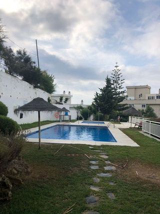 Piso en alquiler en La Carihuela en Torremolinos