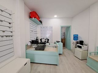 Local comercial en alquiler en Can Roca-Muntanyeta en Castelldefels