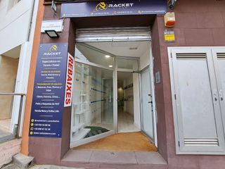 Local comercial en alquiler en Can Roca-Muntanyeta en Castelldefels